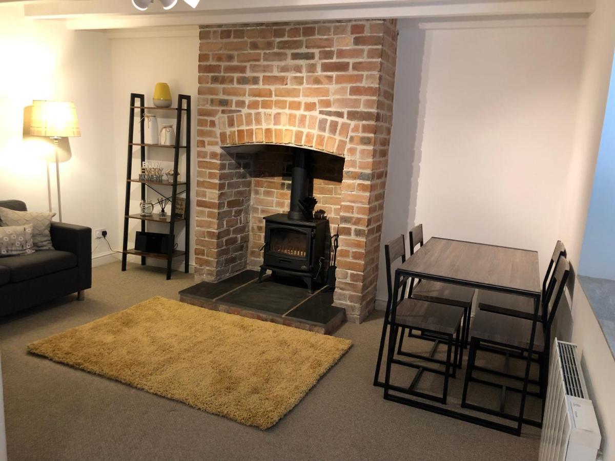 1, Pen Y Banc Cottage Bala Bagian luar foto